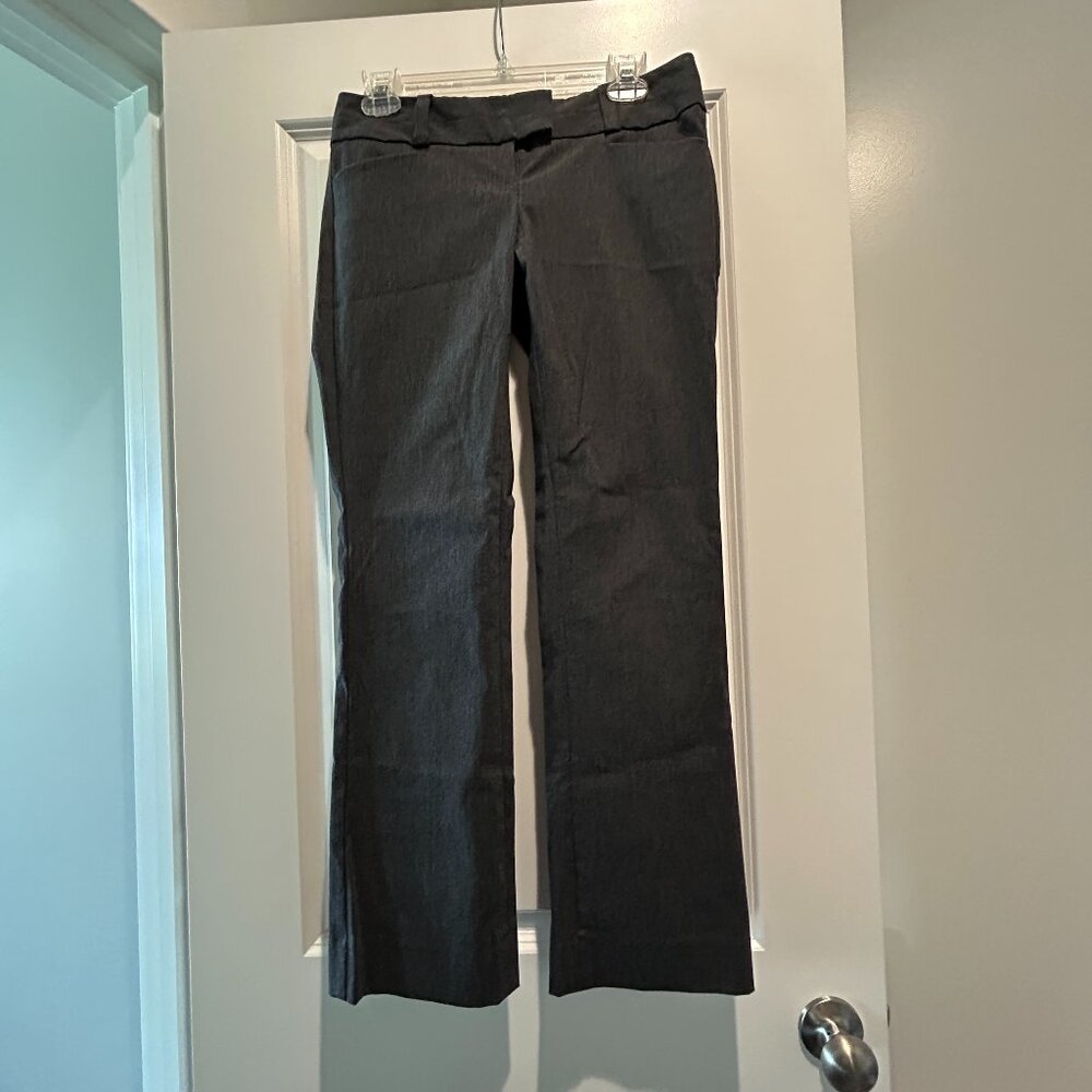 Womens Limited Exact Stretch Pants in Size 4 Petite
